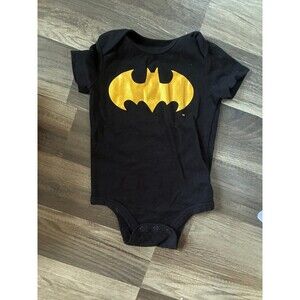 Batman Baby Bodysuit Onesie Size 12 Months Black DC Comics Superhero